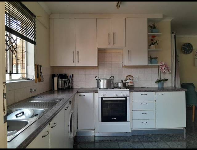 3 BEDROOM HOUSE FOR SALE IN THE ORCHARDS